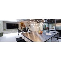 メゾネットならではの立体的に空間を広げたリノベーション。