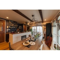 イギリスに住まわれていたご夫婦のアイディアをたくさん盛り込んだこだわりのリノベーション。

