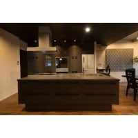 【大人モダンリノベ】家族で囲むオープンキッチン