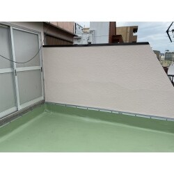 外壁と屋上防水工事をしました。