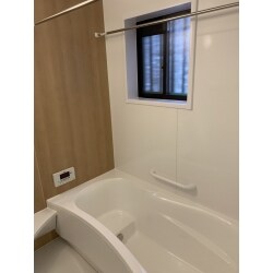 元々ユニットバスのお住まいでしたが、老朽化してまいりましたので、新しいものに交換いたしました。
