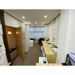 事務所として使いやすく開放的なお部屋になりました