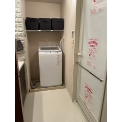 洗面床下地交換・浴室入口扉交換工事