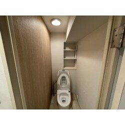 トイレ交換と内装工事