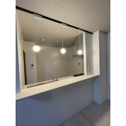 マンション一室フルリフォームいたしました。
床も全室貼り替え済です。