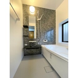 水廻りの定番。浴室、洗面台、トイレをまとめてリフォームさせていただきました。