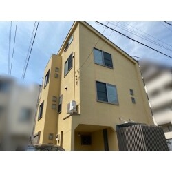 超低汚染・高耐候性・環境対応のハイパービルロックセラ
を使用し外壁塗装工事を行いました。