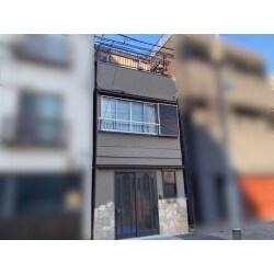 紫外線に強く最上位品
フッソに迫る高耐候性のアレスダイナミックトップ
を使用して外壁塗装工事を行いました。