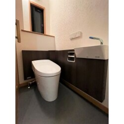 念願のタンクレス
内装の色とカウンターの色にもこだわって
オシャレさが増しました。