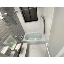 既存システムバスの漏水のため、交換しました。