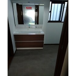 収納力抜群洗面化粧台リフォーム