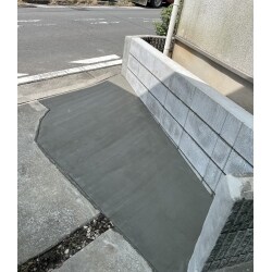 花壇を撤去し自転車置き場スペースを新設しました