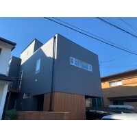 カラーをダーク系に変更して印象をガラリとかえました!!