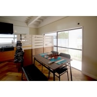 キャンプスタイルのヴィンテージリノベ住宅