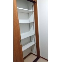 収納新設、清潔感のあるトイレへ