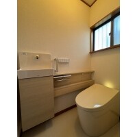 1日でタンクレス便器と手洗い器と内装工事