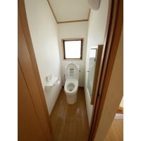 憧れの自動開閉付きトイレへの交換!