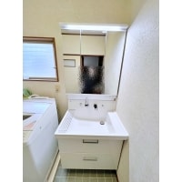 スッキリ収納できて、多機能な洗面化粧台です。