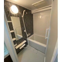 来客の機会が増えることをきっかけに、水回りと和室をリフォームしました。水回りはお手入れがしやすく落ち着ける色合いになりました。和室を洋室へリフォームし、おもてなしに利用しやすくなりました。