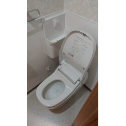 汚れをよせ付けず掃除がしやすい工夫が満載のトイレと洗面