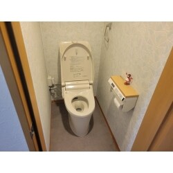 家事の負担を減らし、安心して使用できるトイレへ