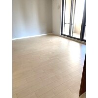 クロスとフロア貼り替えで見違えるような明るい空間へ