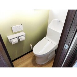 1階・2階のトイレを同時リフォーム！掃除しやすい節水トイレへ。
