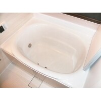 追い炊き機能付きのシステムバスで、家族の入浴時間に対応。