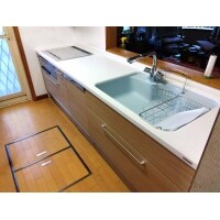 老朽化も水漏れも解決。快適な新しいキッチン。