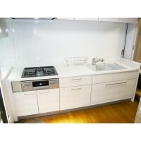 住み継がれるお家のために。丈夫で美しいキッチンへリフォーム。