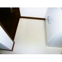 清潔感あふれる脱衣場へ。床、壁、天井トータルリフォーム。