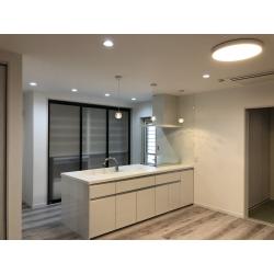 リクシルのノクトの新しいキッチンを設置しました。