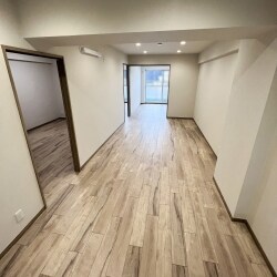 以前は和室2部屋の間取りでしたが、和室を洋室に変更し、もう1部屋プラス。
2LDKから3LDKに変更しました。
ライフスタイルが変わり、新しい暮らしにあったリノベーションになりました。