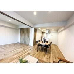 シンプルだけど自然のぬくもりを感じさせる住空間になりました。