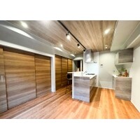 落ち着いた温かみのある明るい住まい