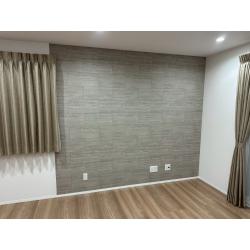 リビングクロス貼り