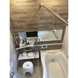 【水回り】スタイリッシュなユニットバスとタンクレストイレ