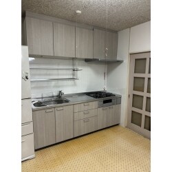 キッチンが新しくなり、明るい空間になりました。