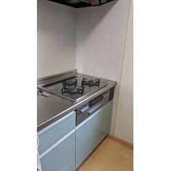 ビルトインコンロを、Rinnaiのセンスへ交換させていただきました。
温度調整機能搭載で、お手入れもし易く、使いやすさとデザインを兼ね備えた、お勧めの機器です。
