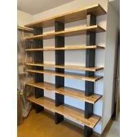 無垢板が映えるブラックアイアン!