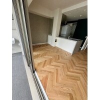 リビングをこだわりのヘリンボーンへ