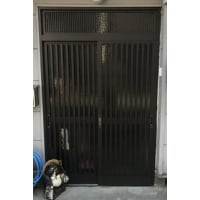 玄関ドアを替えてお家のイメージも一新