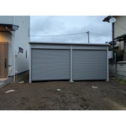 車庫兼整備するために設けたこだわりの空間となっています