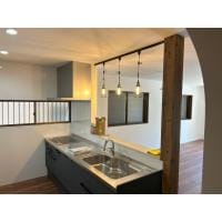 対面式キッチン、フローリング、クロス貼り替え