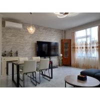 白を基調としたアンティークで高級感あるリノベーション