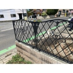 お住み替えにあたり、外構・ベランダの工事をさせていただきました。