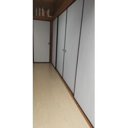真っ白な襖でお部屋が明るくなりました。