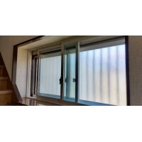 補助金を使って内窓を設置。玄関までのアプローチも快適に!