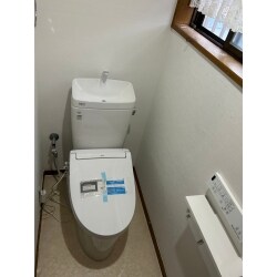 天井・壁・床の内装をはじめ、便器などを総入替えで一新！！