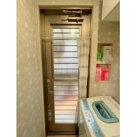 神戸市須磨区 防犯対策の取れた勝手口へ